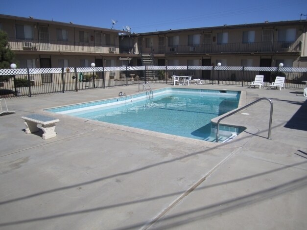 Gary Apartments in Yucca Valley, CA - Building Photo - Building Photo