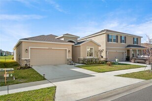 32516 Osprey Peak Wy in San Antonio, FL - Building Photo