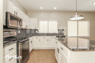 14912 N 153rd Ave in Surprise, AZ - Foto de edificio - Building Photo