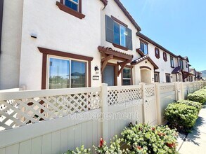 24120 Dolcetto Ave in Murrieta, CA - Building Photo - Building Photo
