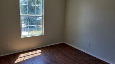 10155 Sundrop Pass in San Antonio, TX - Building Photo - Building Photo