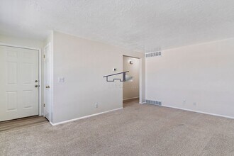 350 E 4850 S in Washington Terrace, UT - Building Photo - Building Photo