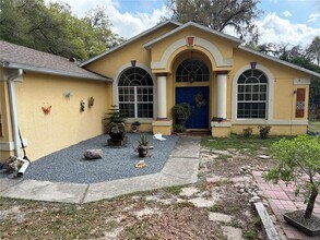 3205 SE 23rd Pl in Sumterville, FL - Building Photo - Building Photo