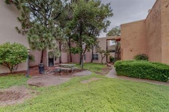 2800 Vail Ave SE in Albuquerque, NM - Building Photo - Building Photo