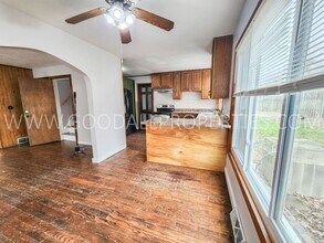 106 E Bell Ave in Des Moines, IA - Building Photo - Building Photo