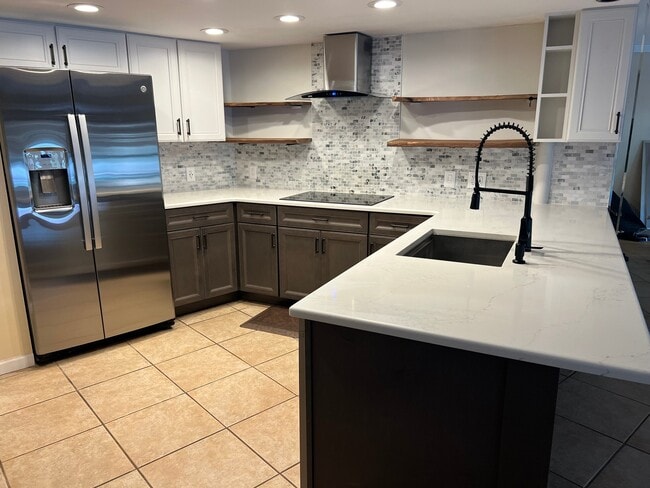 property at 2587 Cyprus Dr