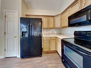 1616 Sawmill Creek Ln in Cordova, TN - Building Photo - Building Photo