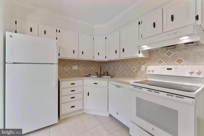 property at 221 Crocker Dr