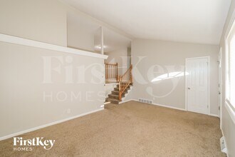 7912 NE 54th St in Kansas City, MO - Foto de edificio - Building Photo