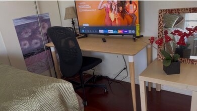 68 Eagle Pt, Unit Eagle Point in Irvine, CA - Foto de edificio - Building Photo