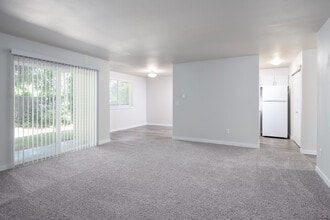 Regency Apartments in Lacey, WA - Building Photo - Interior Photo