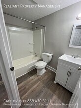 209 Lakeshore Dr in Lexington, KY - Building Photo - Building Photo