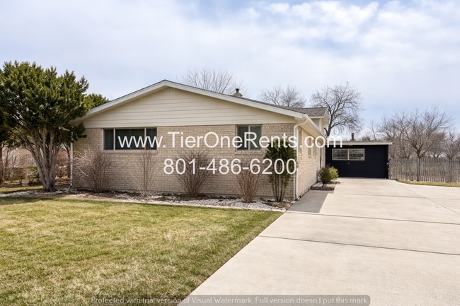 property at 263 W 270 N