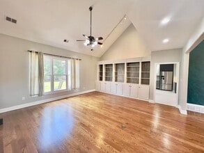 1155 River Oak View Dr in Memphis, TN - Building Photo - Building Photo