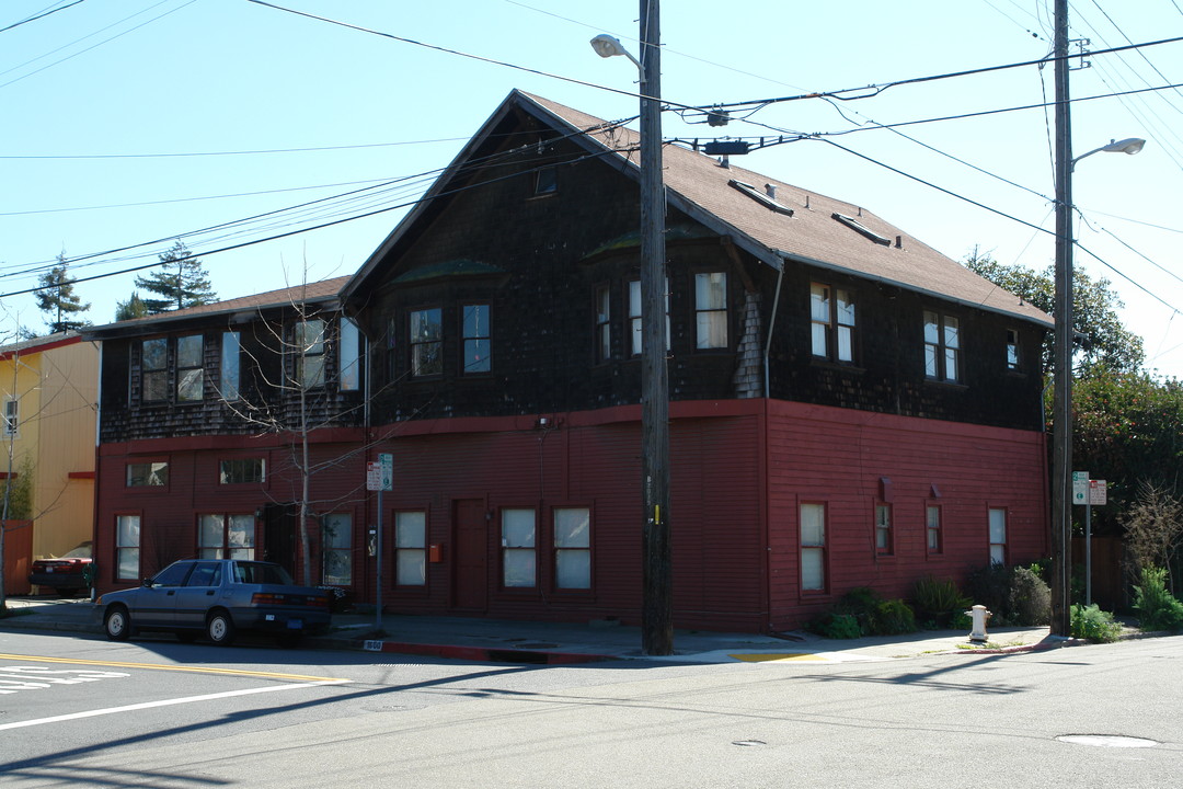 1604-1606 Delaware St in Berkeley, CA - Building Photo