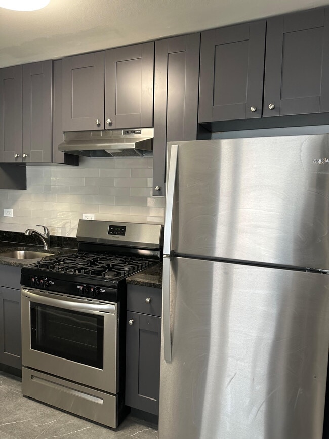 6257 N Milwaukee Ave, Unit ONE BED