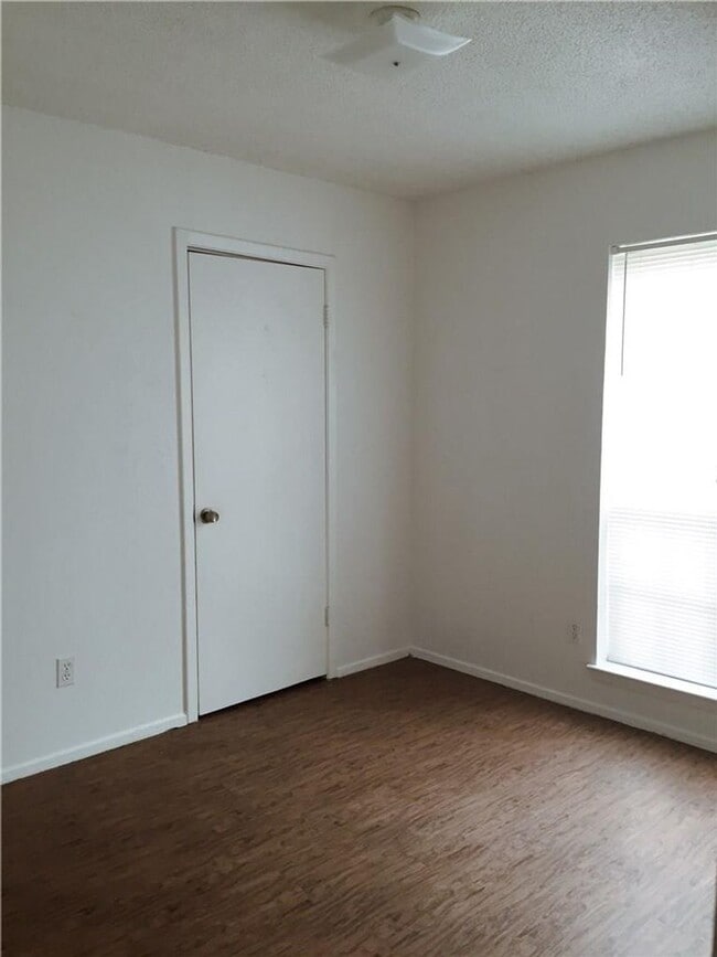 6840 Margaret Dr in Forest Hill, TX - Building Photo - Building Photo