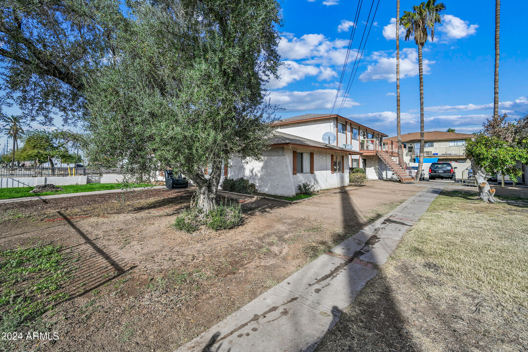 3326 W Northern Ave in Phoenix, AZ - Building Photo