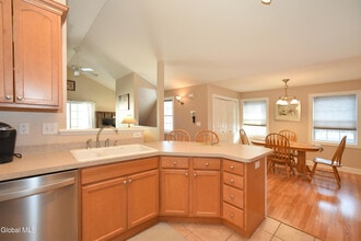 328 Ballston Ave in Saratoga Springs, NY - Building Photo - Building Photo