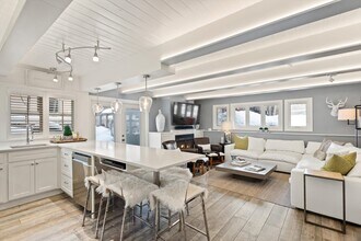 825 E Hopkins Ave in Aspen, CO - Building Photo - Building Photo