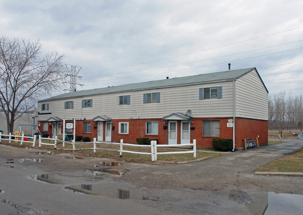 Towne House Court in Dayton, OH - Building Photo