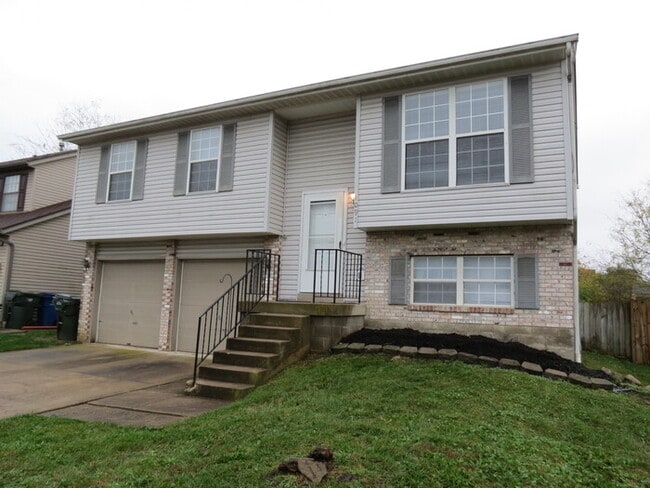 property at 1091 Rendezvous Ln