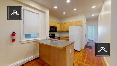 17 Linden St in Boston, MA - Building Photo - Building Photo