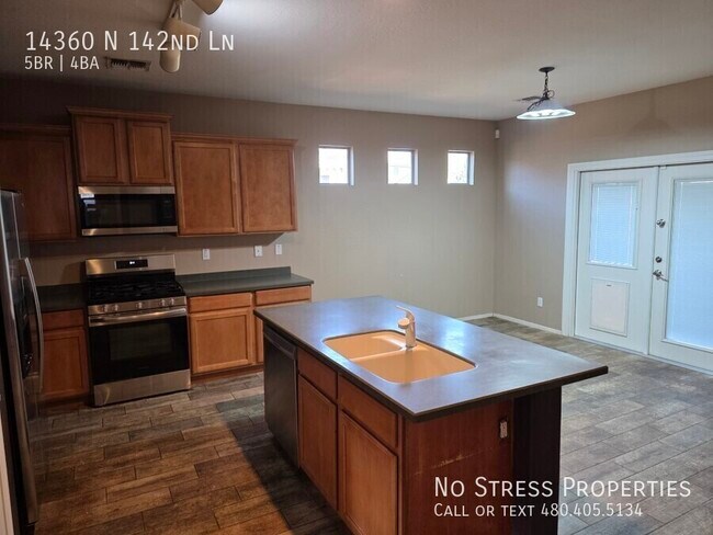 14360 N 142nd Ln in Surprise, AZ - Building Photo - Building Photo