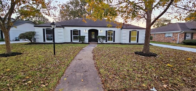 18630 Prince William Ln