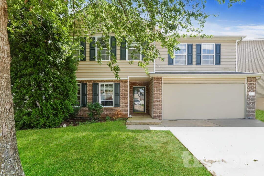 3423 Country Almond Way in Murfreesboro, TN - Foto de edificio