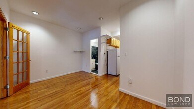 96 Third Avenue in New York, NY - Building Photo - Building Photo