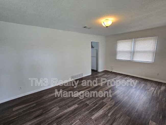 811 W Sheridan St in Olathe, KS - Building Photo - Building Photo