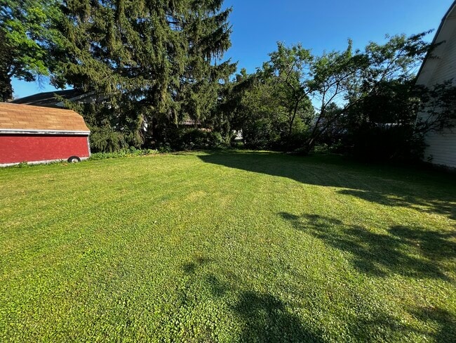 609 W Buchanan St in Winterset, IA - Building Photo - Building Photo