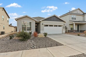 6182 Hidden Psge Ave in El Paso, TX - Building Photo - Building Photo