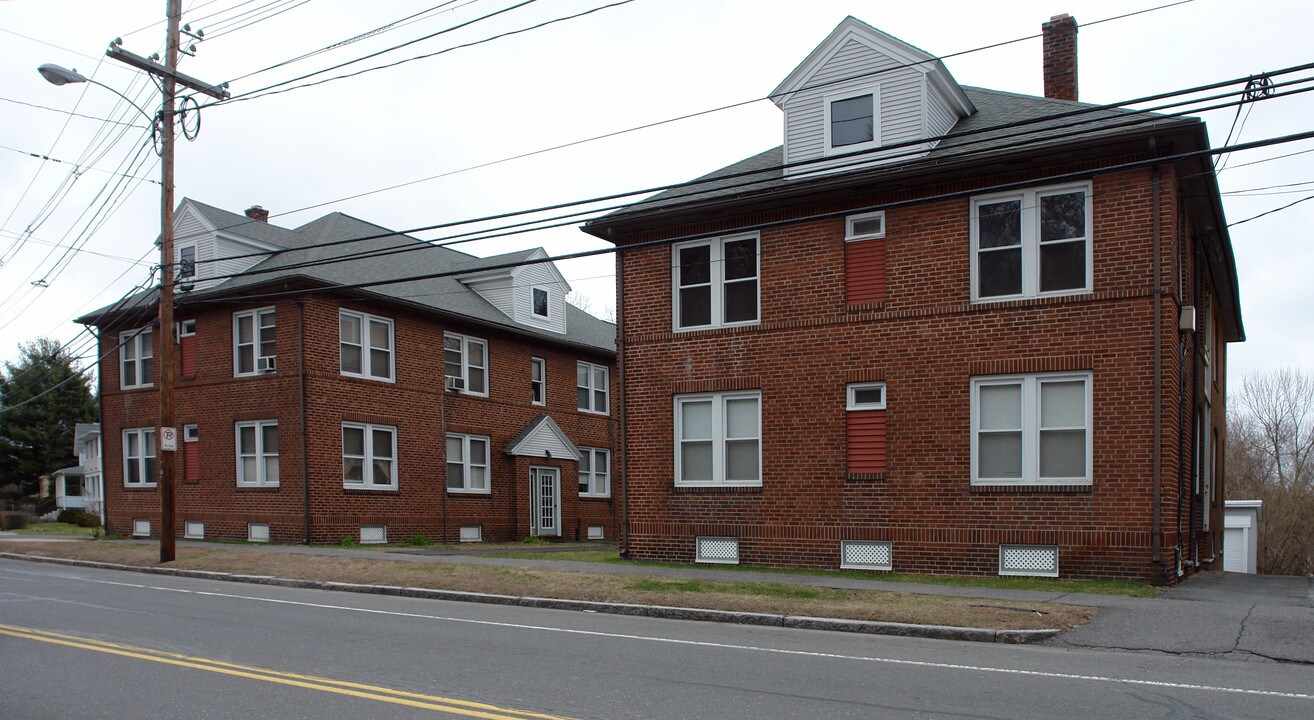 898-902 Main St in Holyoke, MA - Building Photo