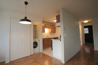 4925 SE 71st Ave, Unit 4925 in Portland, OR - Building Photo - Building Photo
