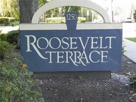 1250 North Ave in New Rochelle, NY - Building Photo