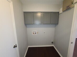2442 Hallmark St in Grand Prairie, TX - Building Photo - Building Photo