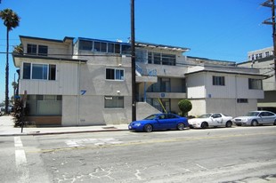 1 54th Pl Apartments