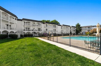 5709 Lyons View Pike in Knoxville, TN - Building Photo - Building Photo