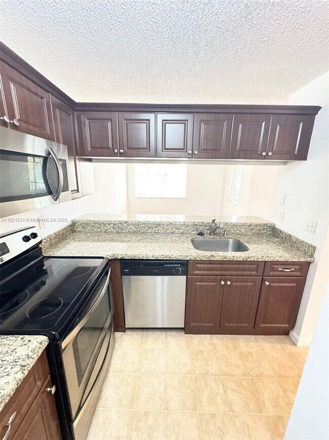 property at 16203 Glenmoor Dr