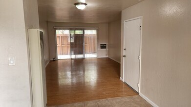1001 Murrieta Blvd in Livermore, CA - Foto de edificio - Building Photo