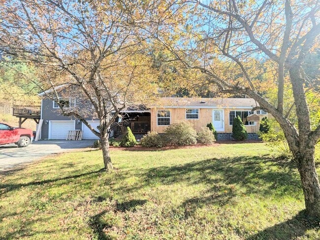 property at 43 Crestwood Dr