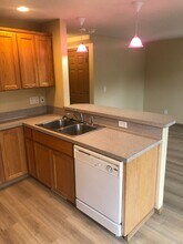 5787 Sunstone St SE in Salem, OR - Building Photo - Building Photo