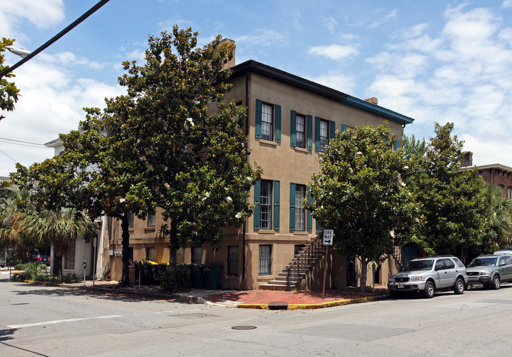 333-335 Tatnall St in Savannah, GA - Foto de edificio