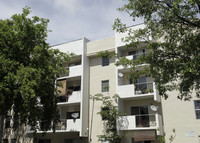 2695 SW 18th St in Miami, FL - Foto de edificio - Building Photo