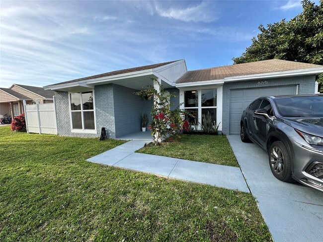 8395 Garden Gate Pl