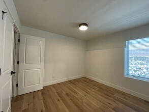 209 NE Monroe St, Unit #209B in Portland, OR - Building Photo - Building Photo