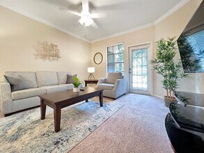 2021 N Lemans Blvd, Unit SI ID1504559P in Tampa, FL - Building Photo - Building Photo