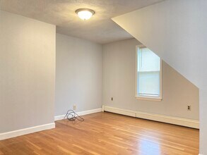 318 Granite St, Unit 2 in Quincy, MA - Building Photo - Building Photo